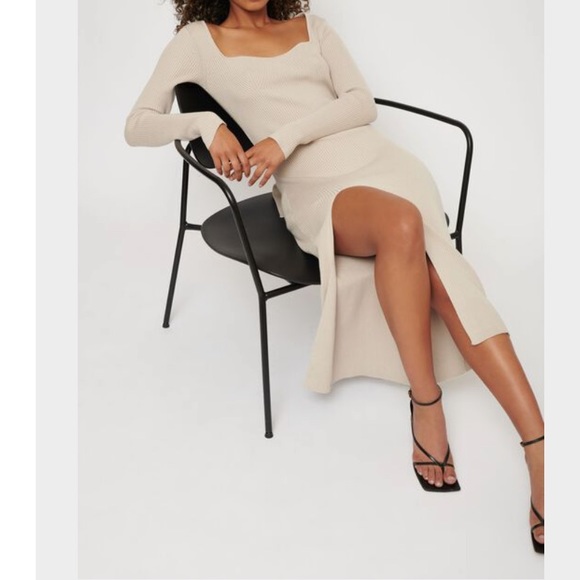 Dynamite Bardot sweater dress - Picture 2 of 4